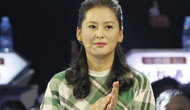 《非诚勿扰》上的她是情感专家,在自己的爱情里却受尽情伤