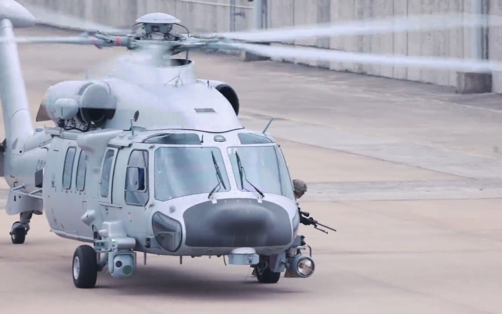 解放军驻港部队,武器装备究竟是啥水平?什么情况下才会出动?