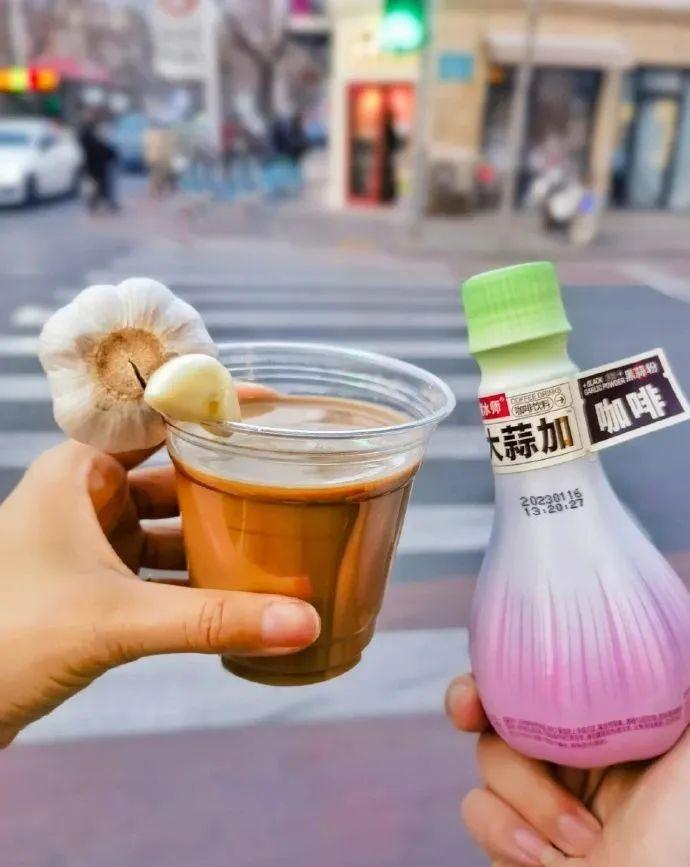 回顾离谱到全网开骂的玫瑰冰淇淋事件网红商品又来祸害人了