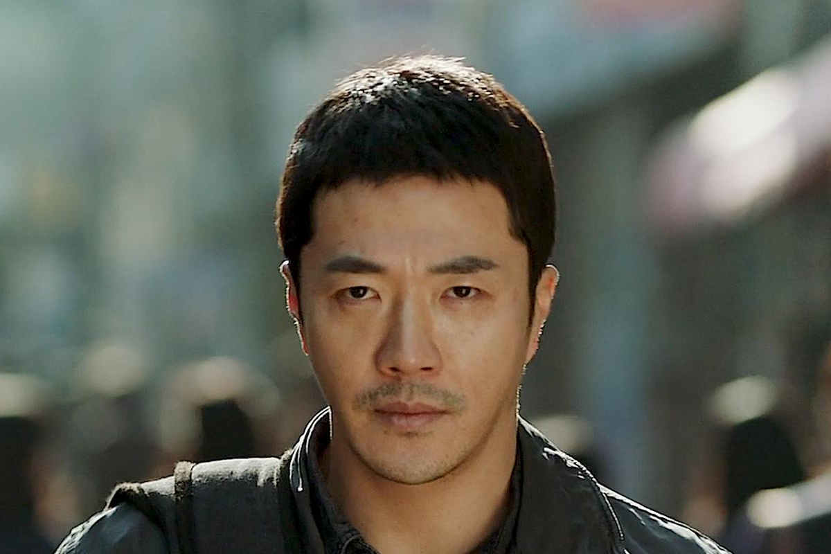 从三方面来看,"菲勒斯中心主义"下,性别秩序的实践