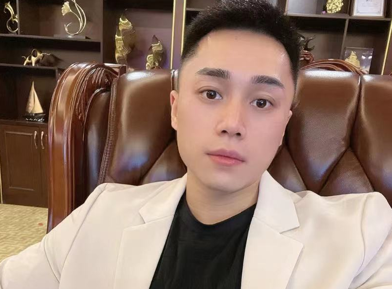 刘二狗再谈"迷你纸巾"事件,称自己是被人算计,为此损失两个亿