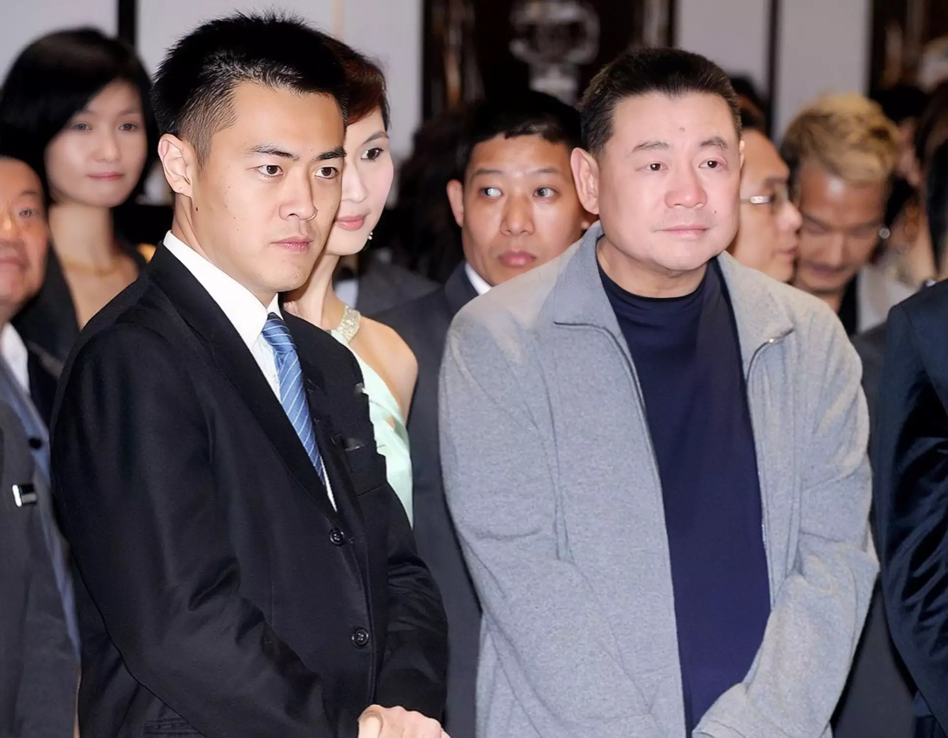 刘銮雄儿子刘鸣炜被曝将再度当爸!现身母婴店,新婚妻子疑似怀孕