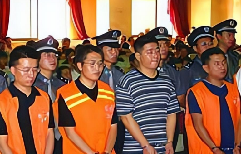 黑老大马冰冰:祸害兰州十多年,逃亡时儿子惨死,行刑前满脸笑容