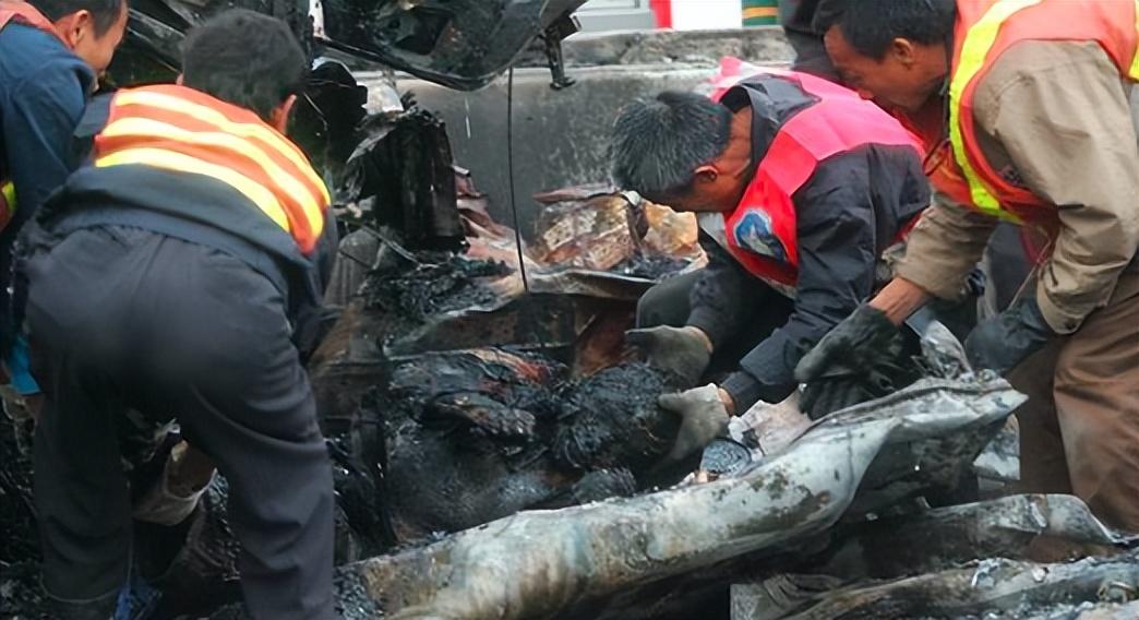 2004年,北京男子联合朋友杀自己家人,目的竟是为情人骗取保险