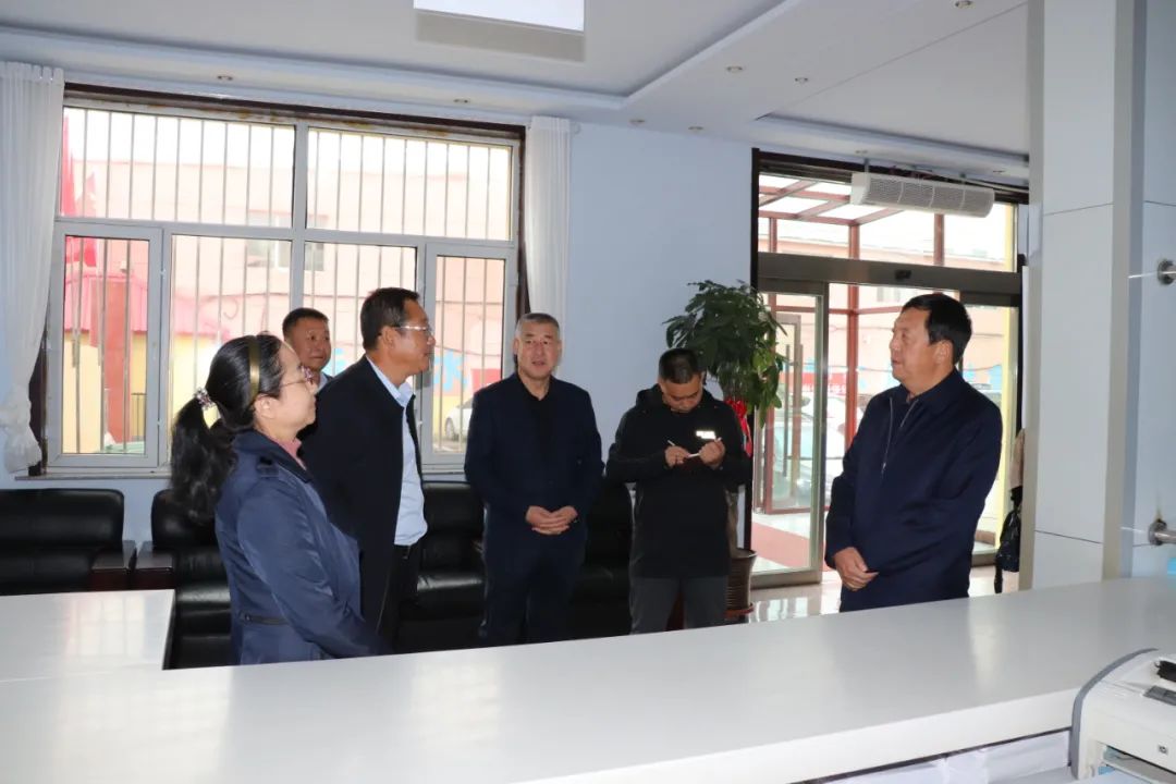 【要闻】张建宾就全旗供热供水工作进行调研