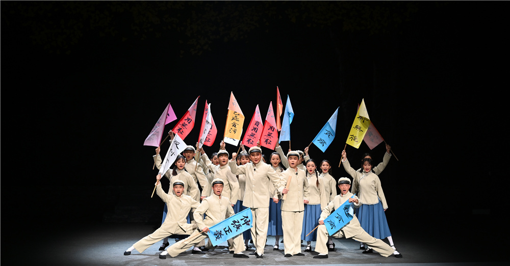 大型白剧《白子情怀》今日正式公演 文艺之美助党史学习教育增添活力