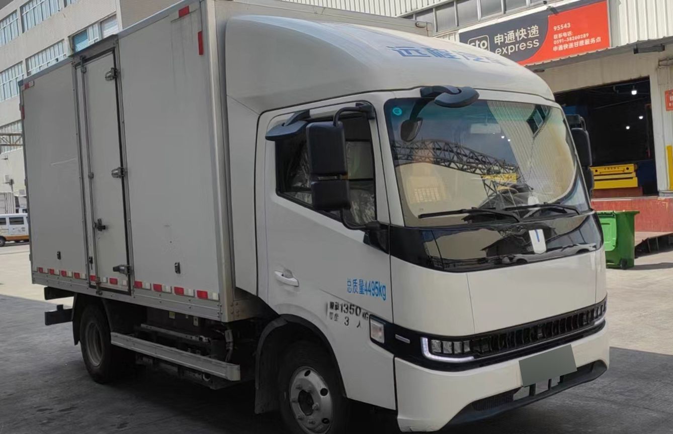 五个月能省下2万多元,吉利远程星智h8e电动轻卡伴他有效创富