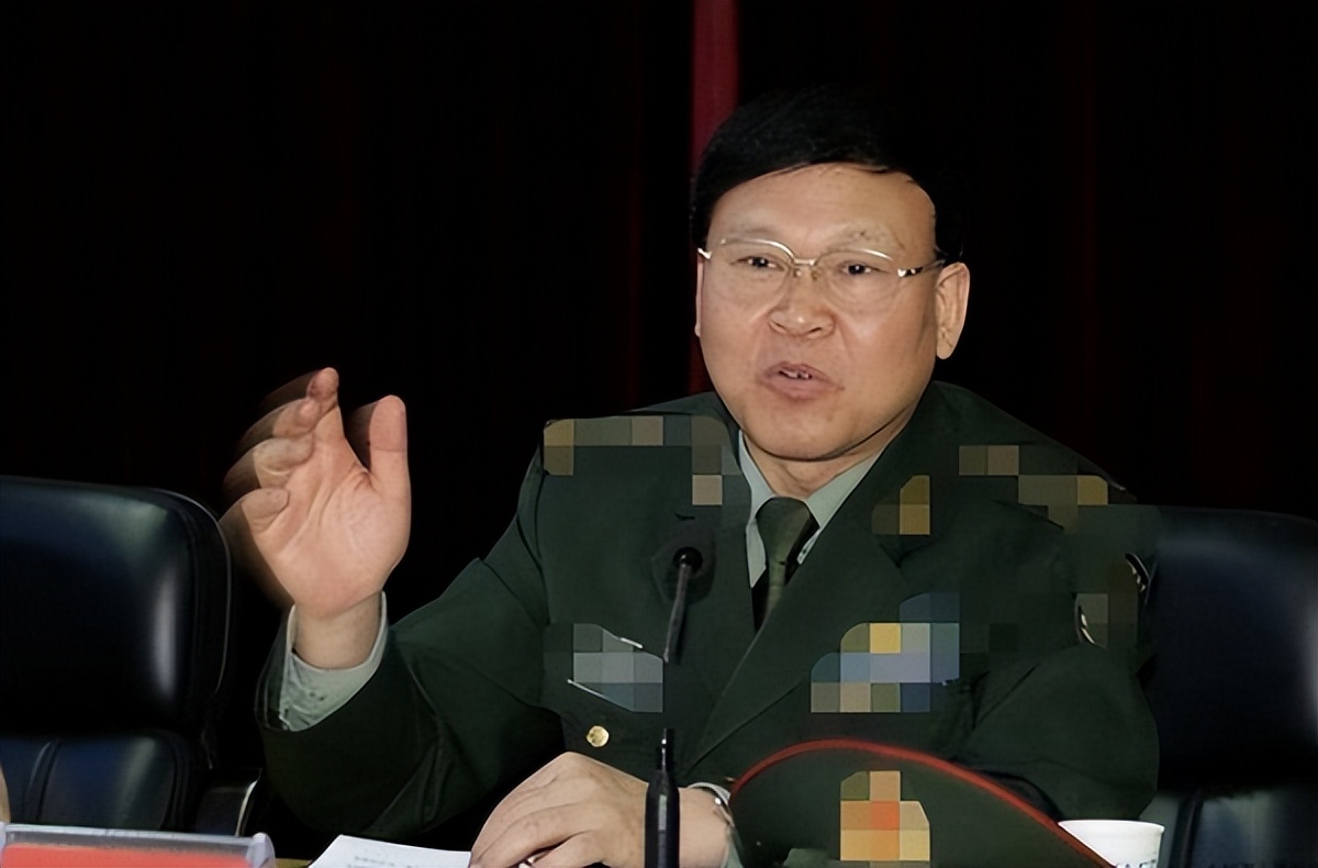 纪实:"军老虎"张阳,落马前痛斥贪污行为,落马后畏罪自杀