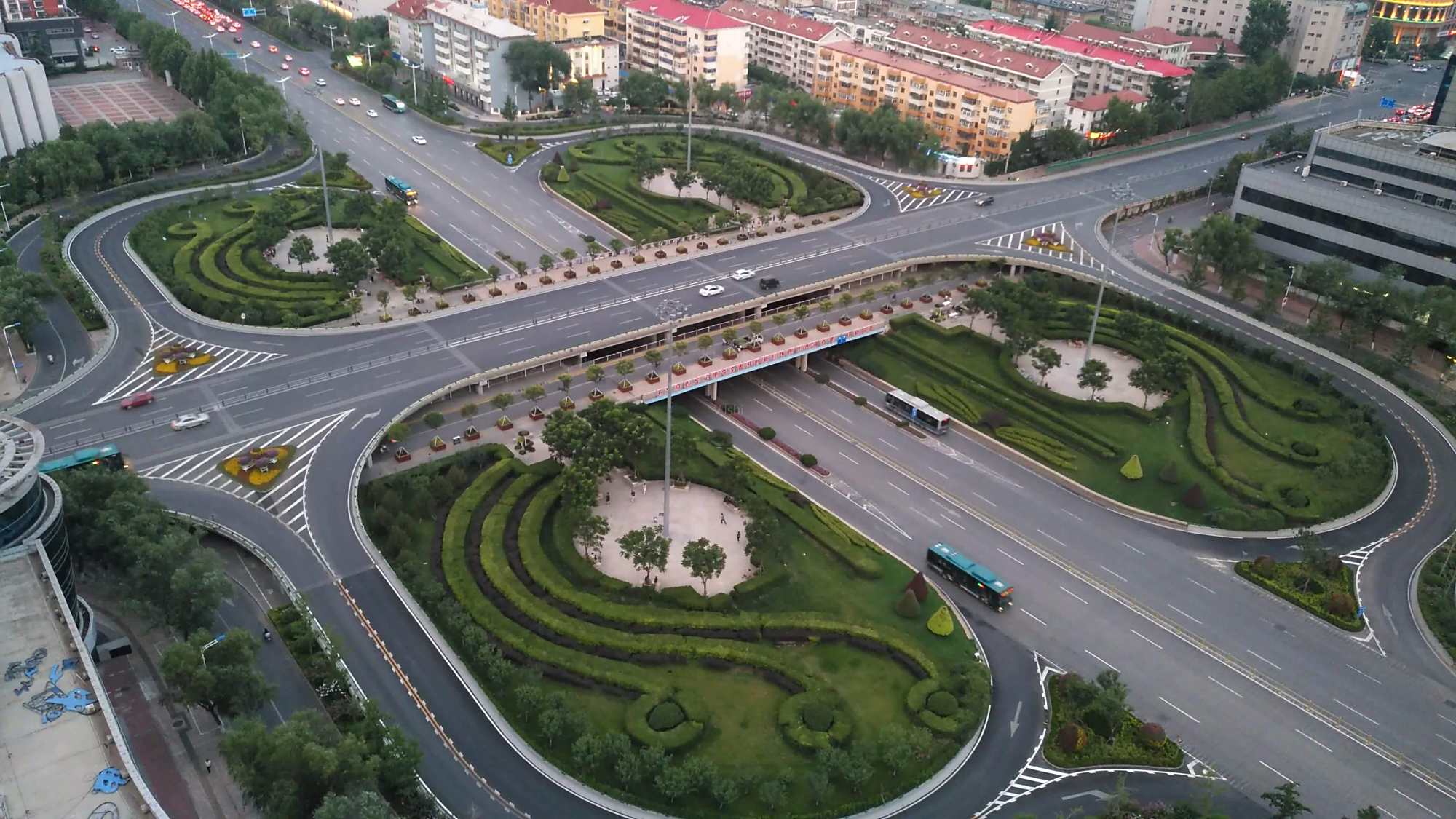 立交桥左右转弯法口诀