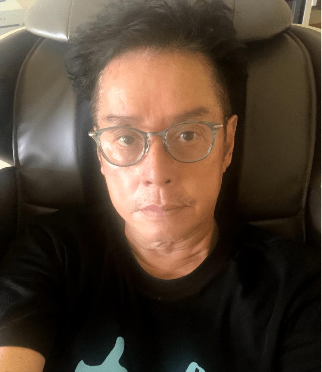 "7月14日,谭咏麟在社交帐号上发布了一则关于自己近况的帖子.