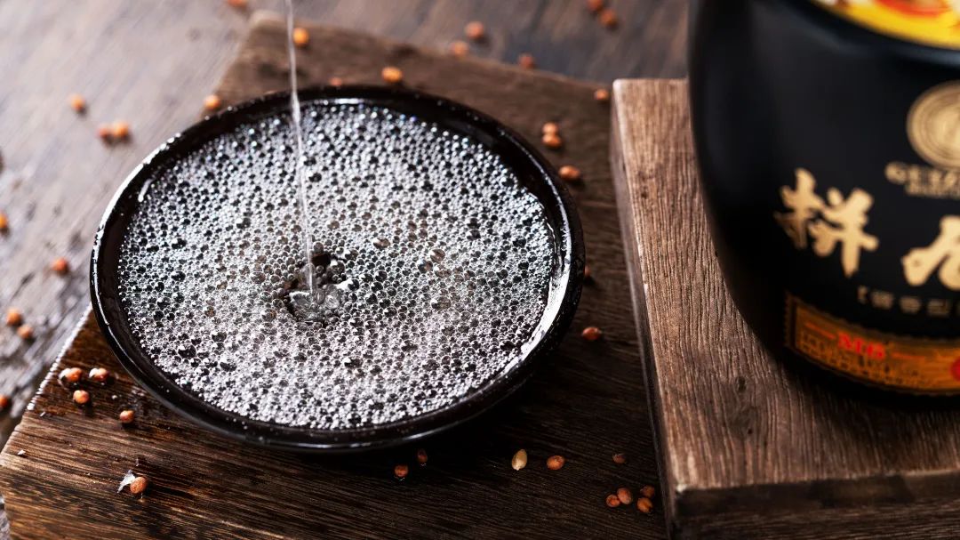 民族美酒强势回归窖藏老酒拼九州m6焕新而至耀启新程