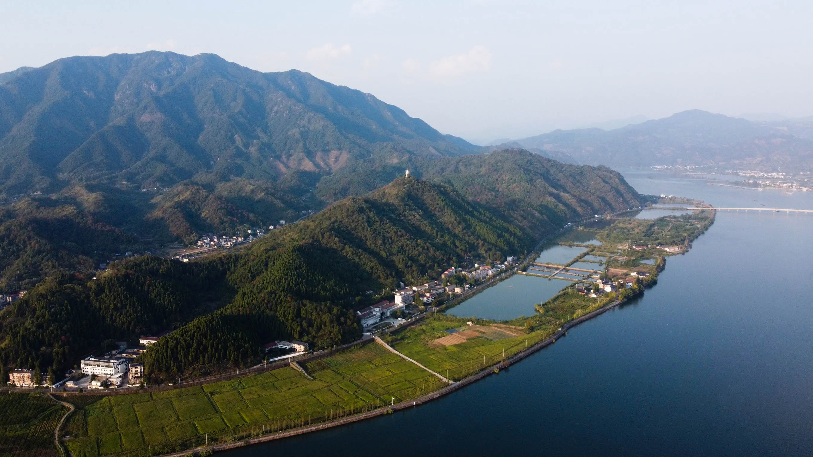 跟着《国家地理杂志》游浙江,富春江之源三江口