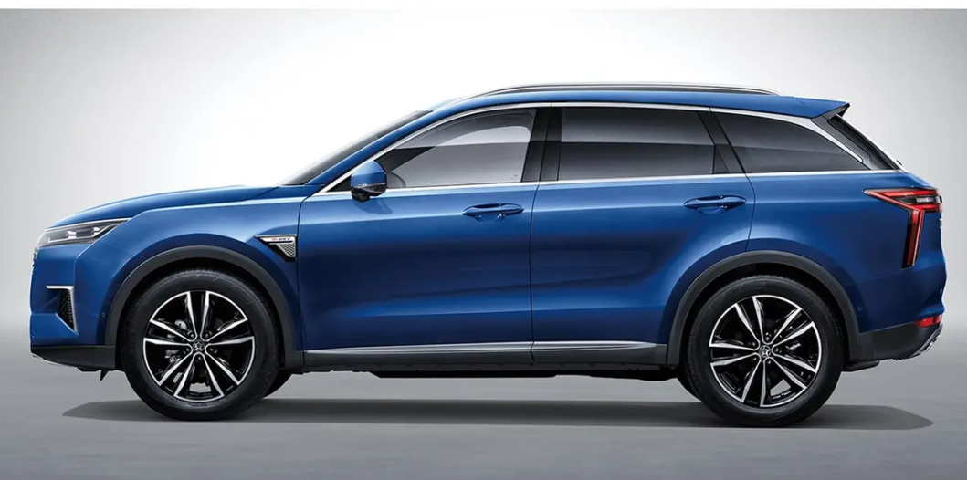 终于降到10.48万,配三菱"t"引擎,油耗才4毛多,号称移动沙发