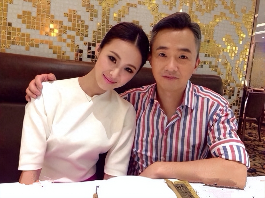 回顾程雷患病满头白发与陈辰相恋7年42岁娶小18岁娇妻获幸福