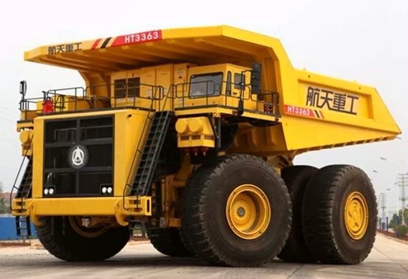 航天重工成功研发两款百吨级搬运车