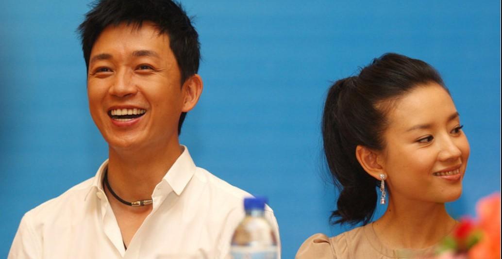 回顾董洁单亲妈妈带娃充满辛酸泪与孩子父亲潘粤明终身不和解