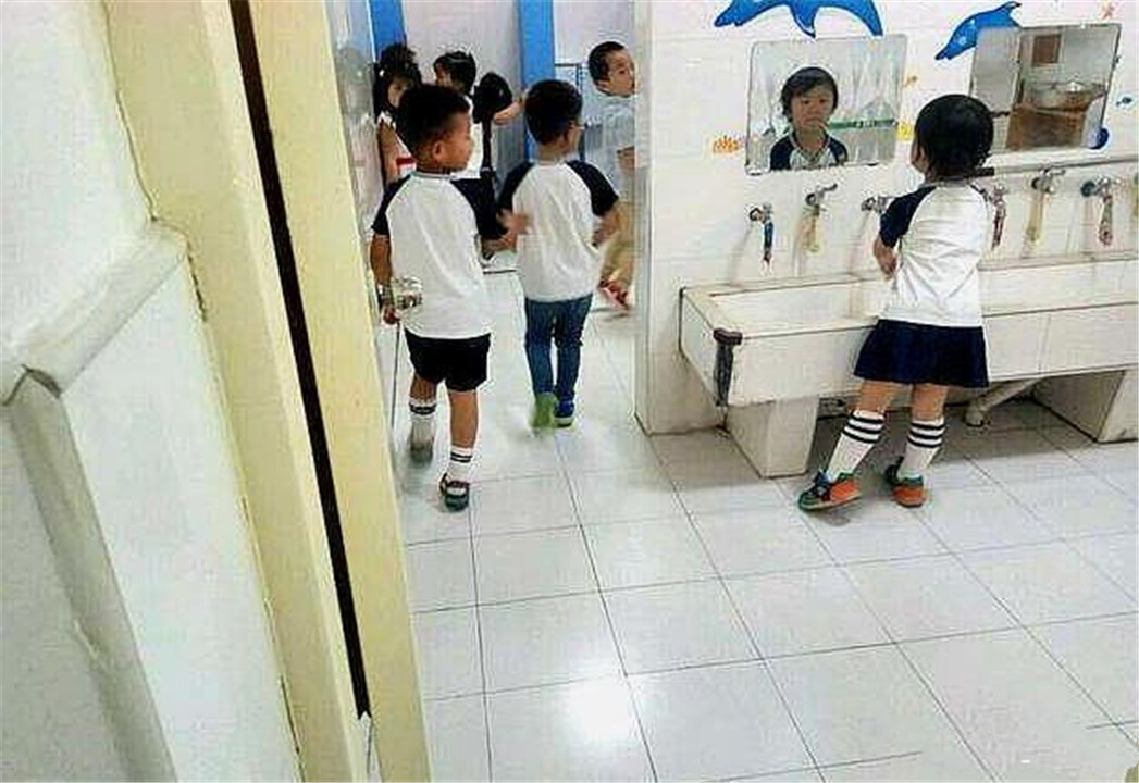 幼儿园男女混合厕所图片