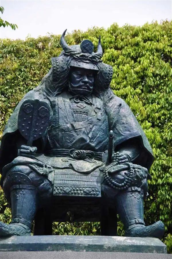织田信长,一个无情的武士统一了日本