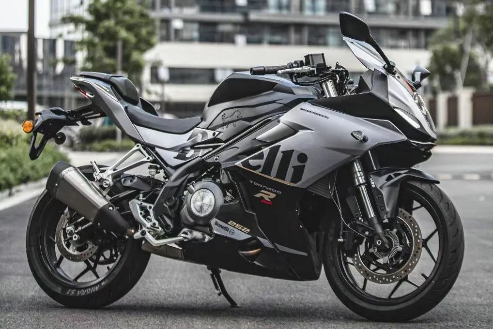 贝纳利tornado 252r正式发布,售价25800元