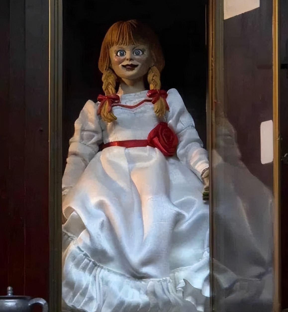 韩安冉5岁旧照认不出!皮肤白皙俏皮可爱,整容前后一个天一个地