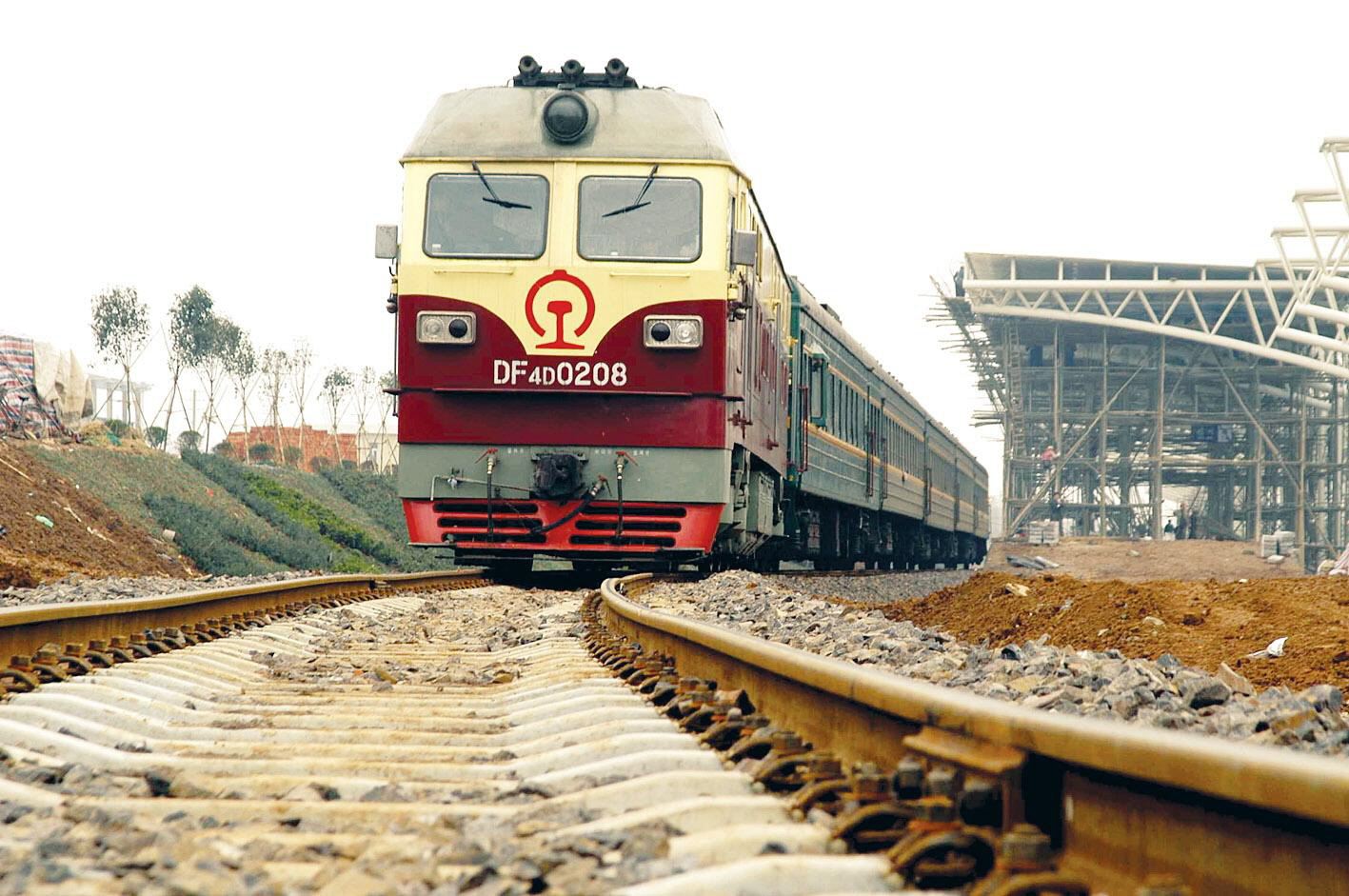 四川资阳造!国内首列齿轨列车下线,它与普通列车有什么不一样?