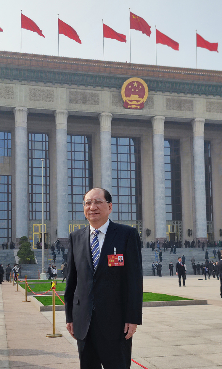 胡玖明代表:锚定目标扎实干 服务构建先行区