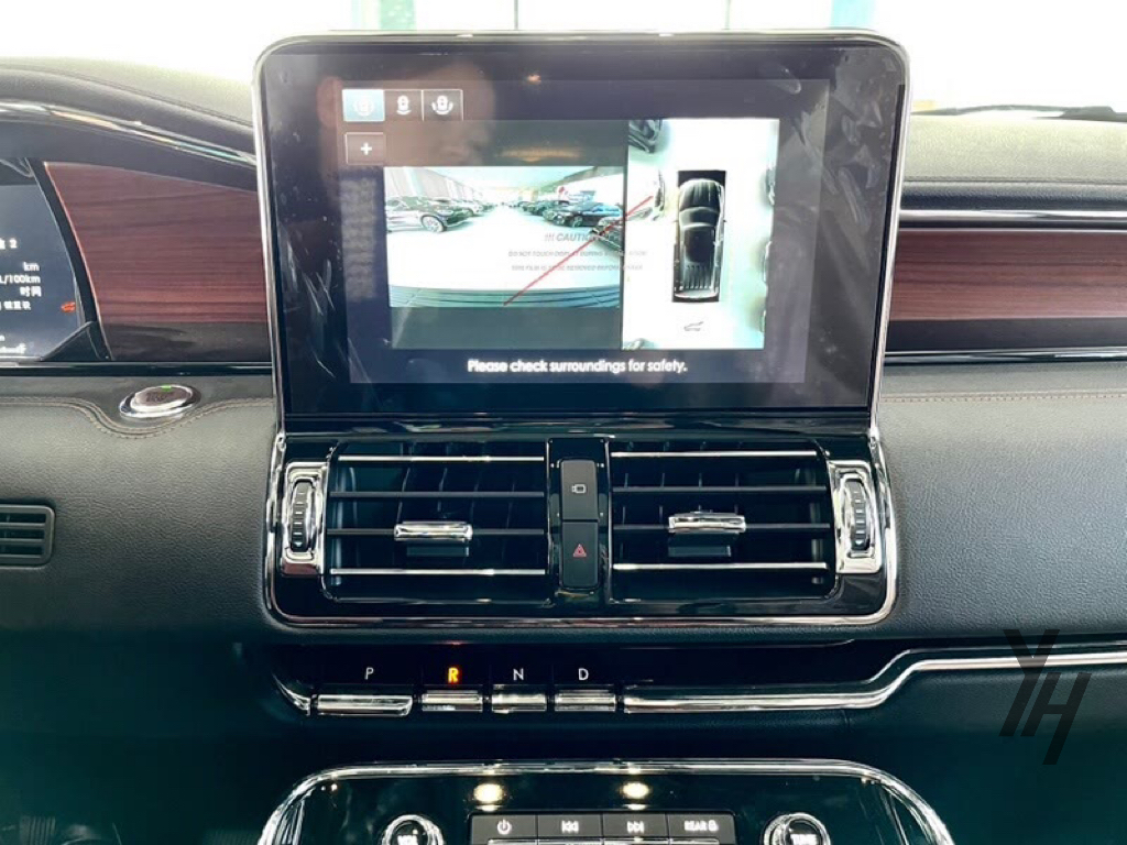 李连杰在美国开的豪车竟然是它!