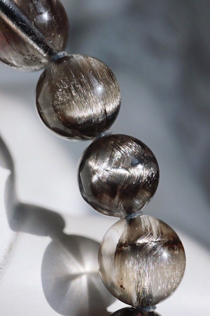 酷炫黑银钛晶低调奢华有内涵,功效作用有哪些?