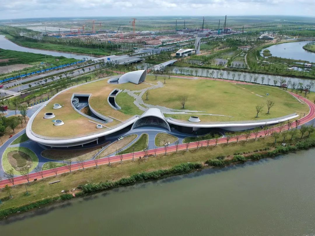 上海南汇新城又一文旅项目星际大冒险项目开工