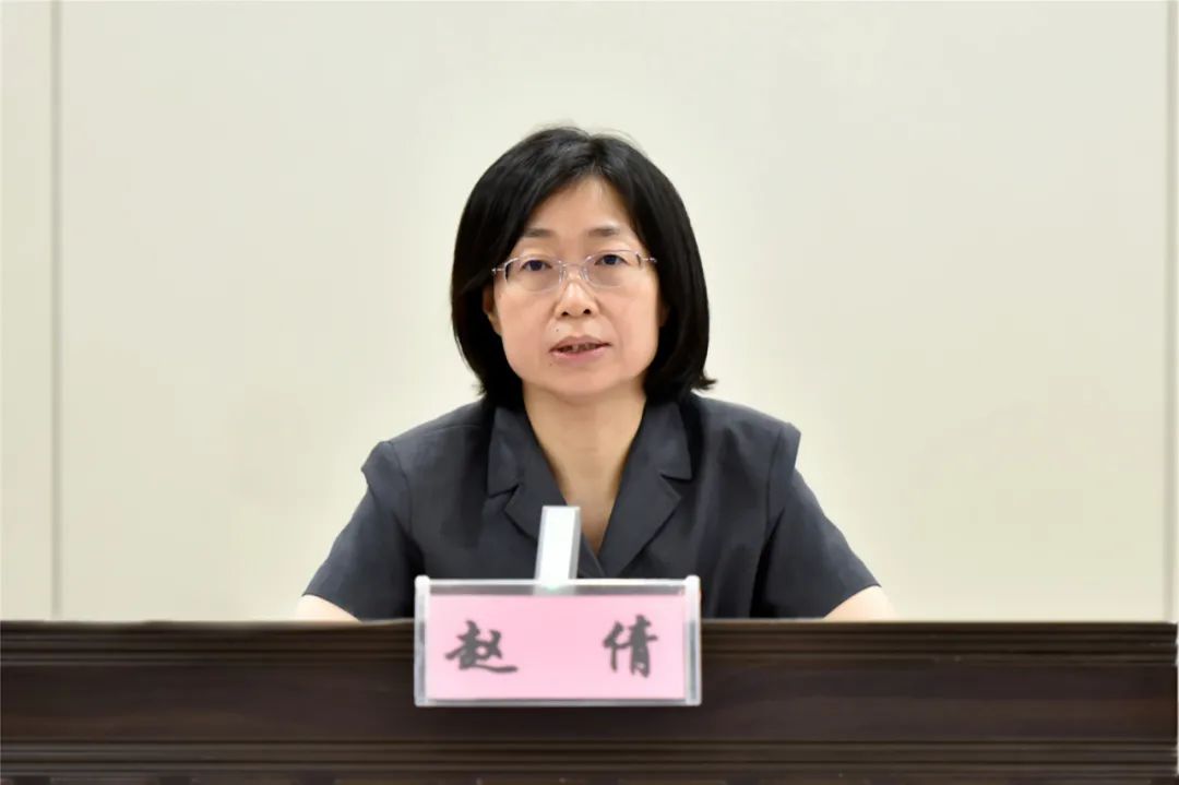 赵倩在全市法院"5 n"重点工作推进会上强调:打基础利长远,努力创造