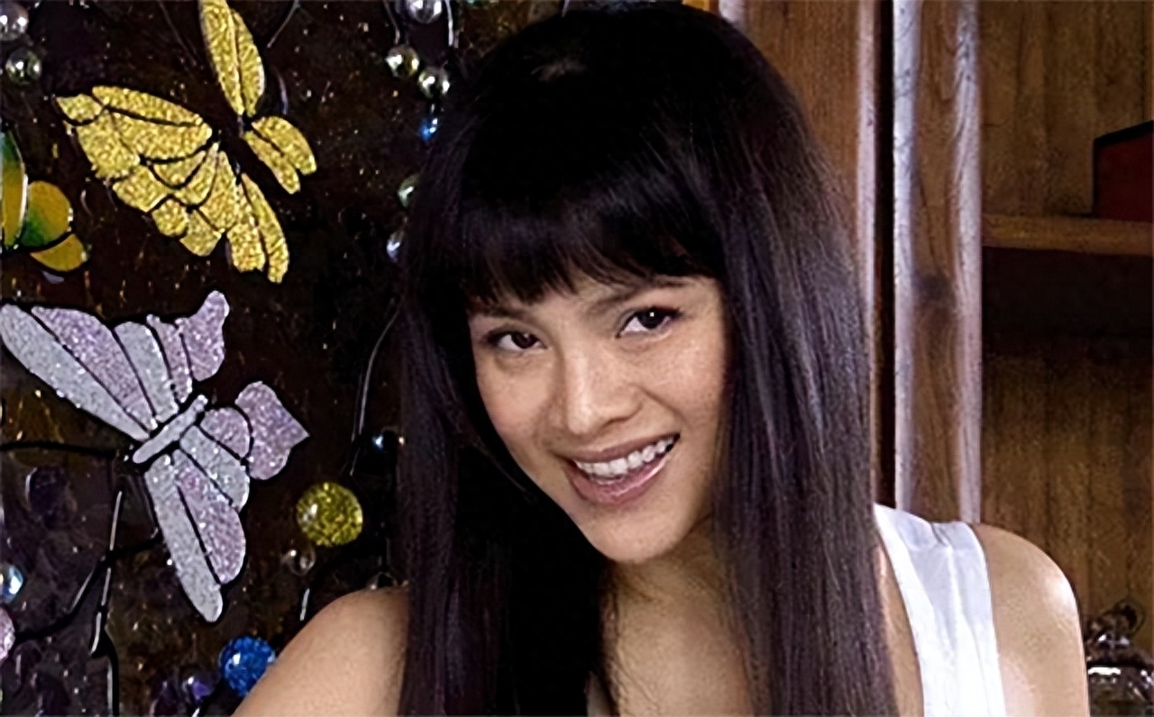 石兰在片中饰演织云这个角色,展现出过人的演技,但是由于电影中一些