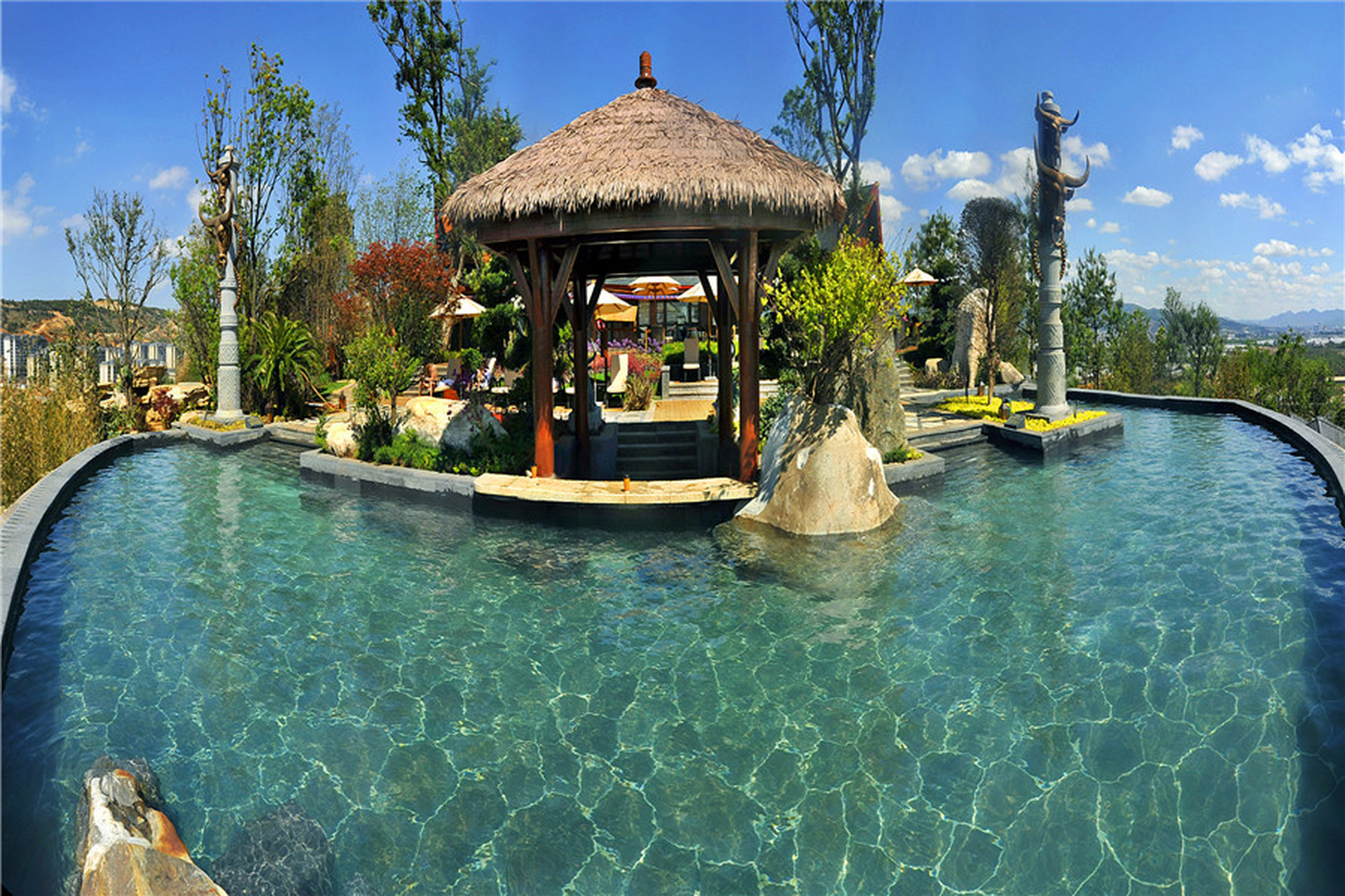 这个冬天最想做的事#云南古滇温泉山庄:位于美丽的滇池畔,凿引自地下