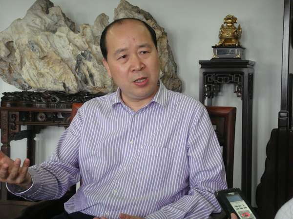 拯救濒临破产的小工厂,逆袭为百亿富豪,陈士良的传奇打拼经历