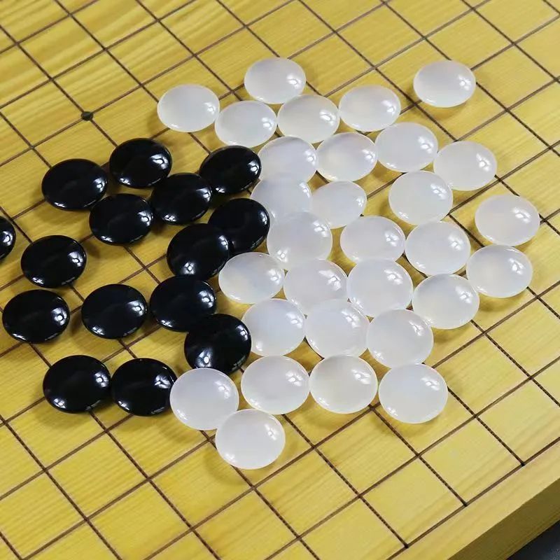 五子棋玩具:儿童益智游戏的经典之作