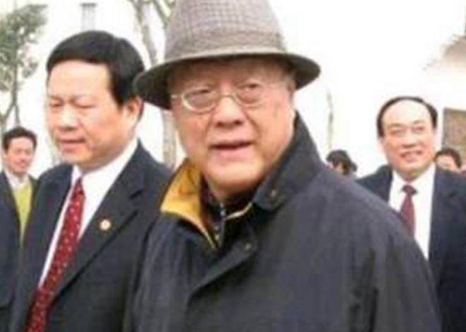 杨汇泉:51岁被破格提拔,担任湖南省副省长,57岁被人大代表罢免