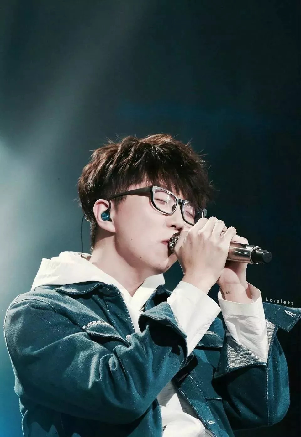 毛不易:男护士面对种种质疑,逆风翻盘成为业余巨星