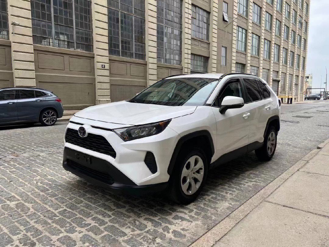 成都租车进藏,丰田越野车为何如此受欢迎?是便宜吗