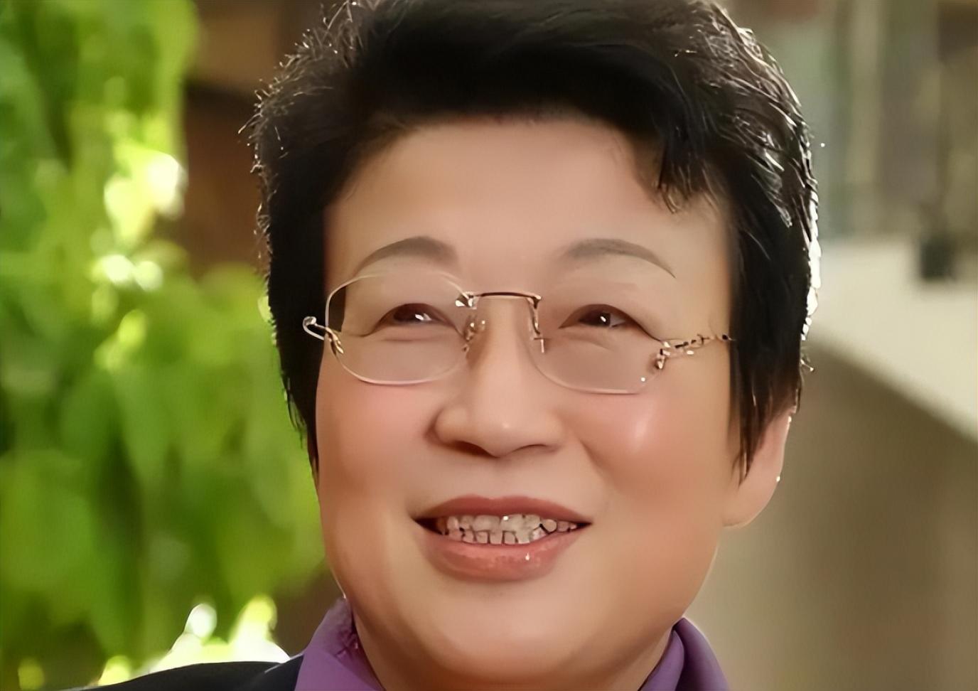 纪实:"女色虎"韩桂芝,专找帅气男下属做秘书,10年敛财7百万