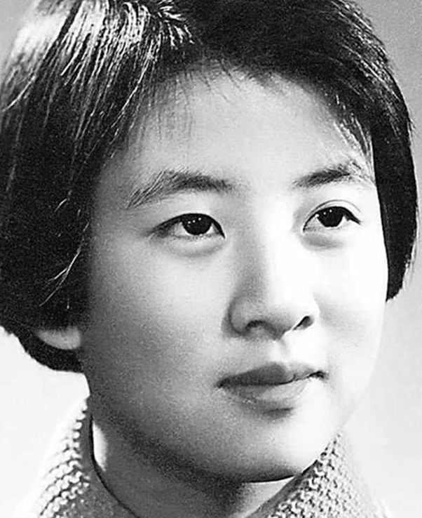 "黄帅事件"中,那位批评学生的班主任事后过得怎样?