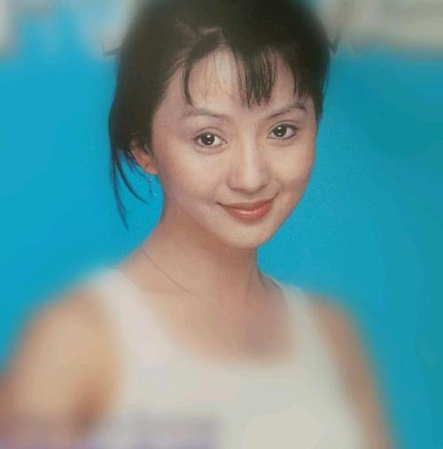 演员刘丹:27岁去世,父亲和哥哥相继离世,今一家四口只剩下母亲