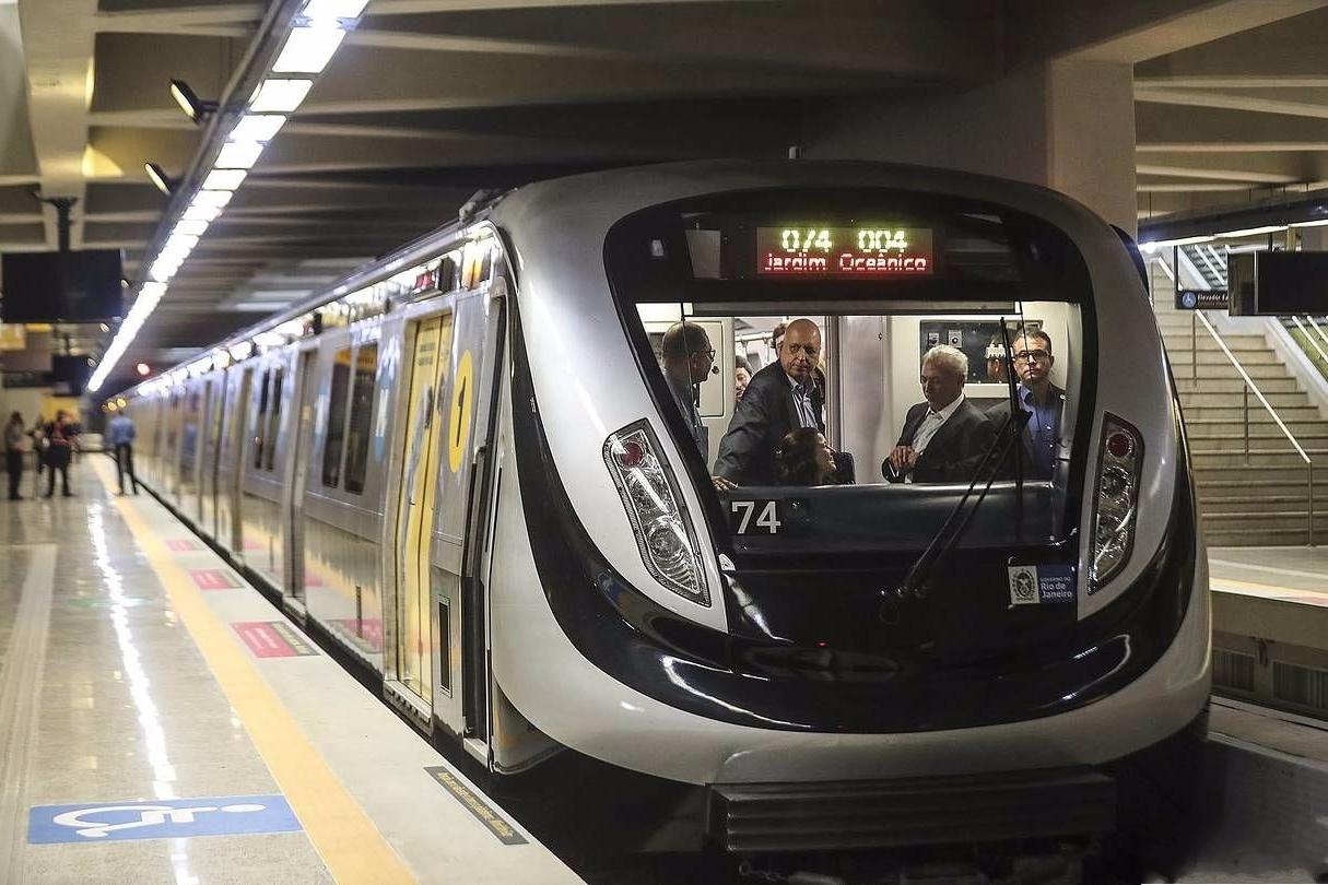 看看印度的地铁站就知道了,和南京杭州相近