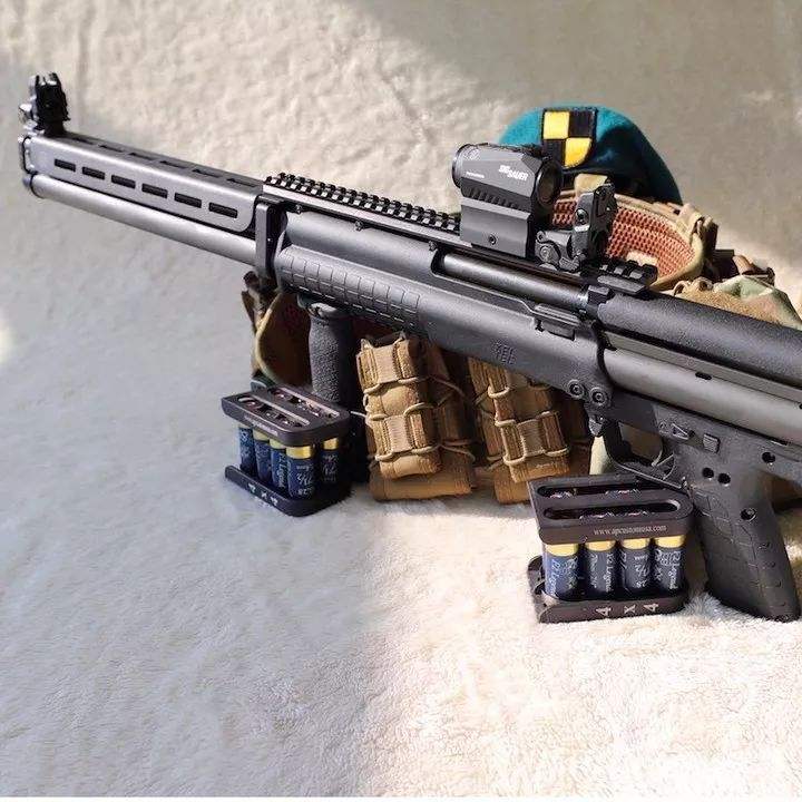 著名喷子:kel-tac-ksg