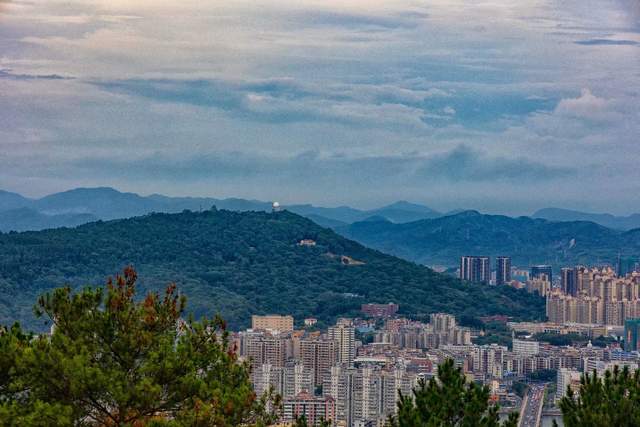 俯视韶关三江六岸,韶城的最佳观赏点-韶阳楼