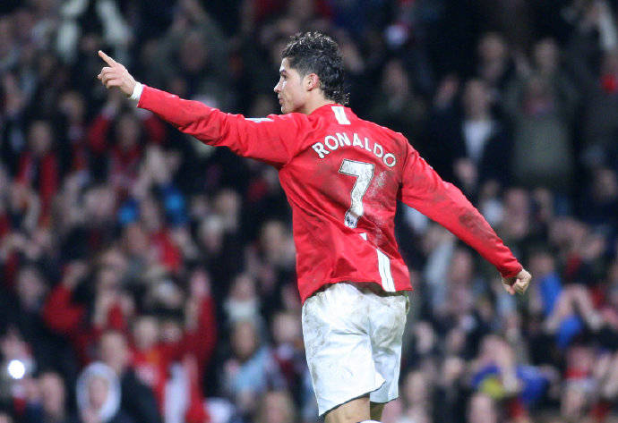 c罗的曼联首秀来了,万众瞩目,终于来了.