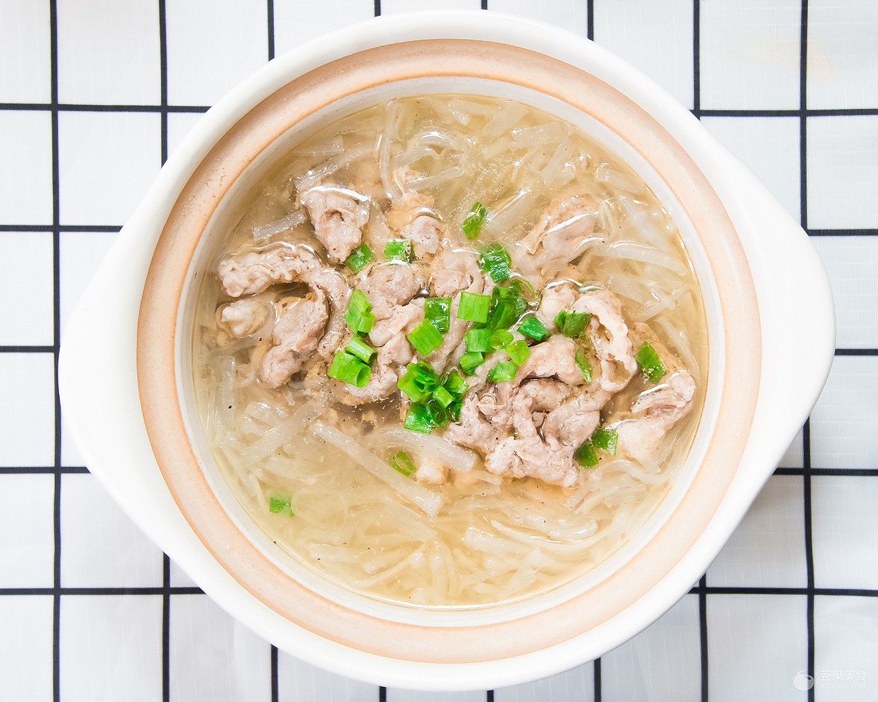 羊肉白菜粉丝煲,冬季暖身神器!热气腾腾美味可口一起做起来吧!