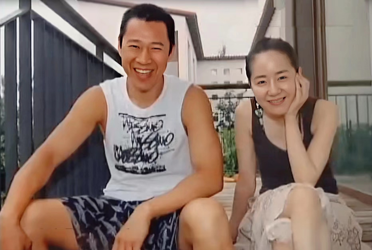 张丰毅:两任妻子态度不同,50块娶吕丽萍,二婚遇霍凡28年无子女