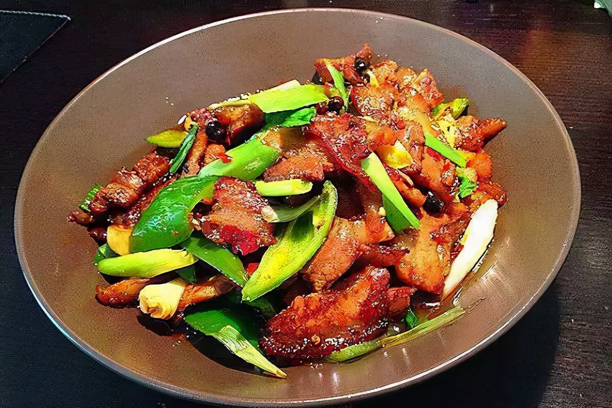 米饭杀手——蒜苗回锅肉