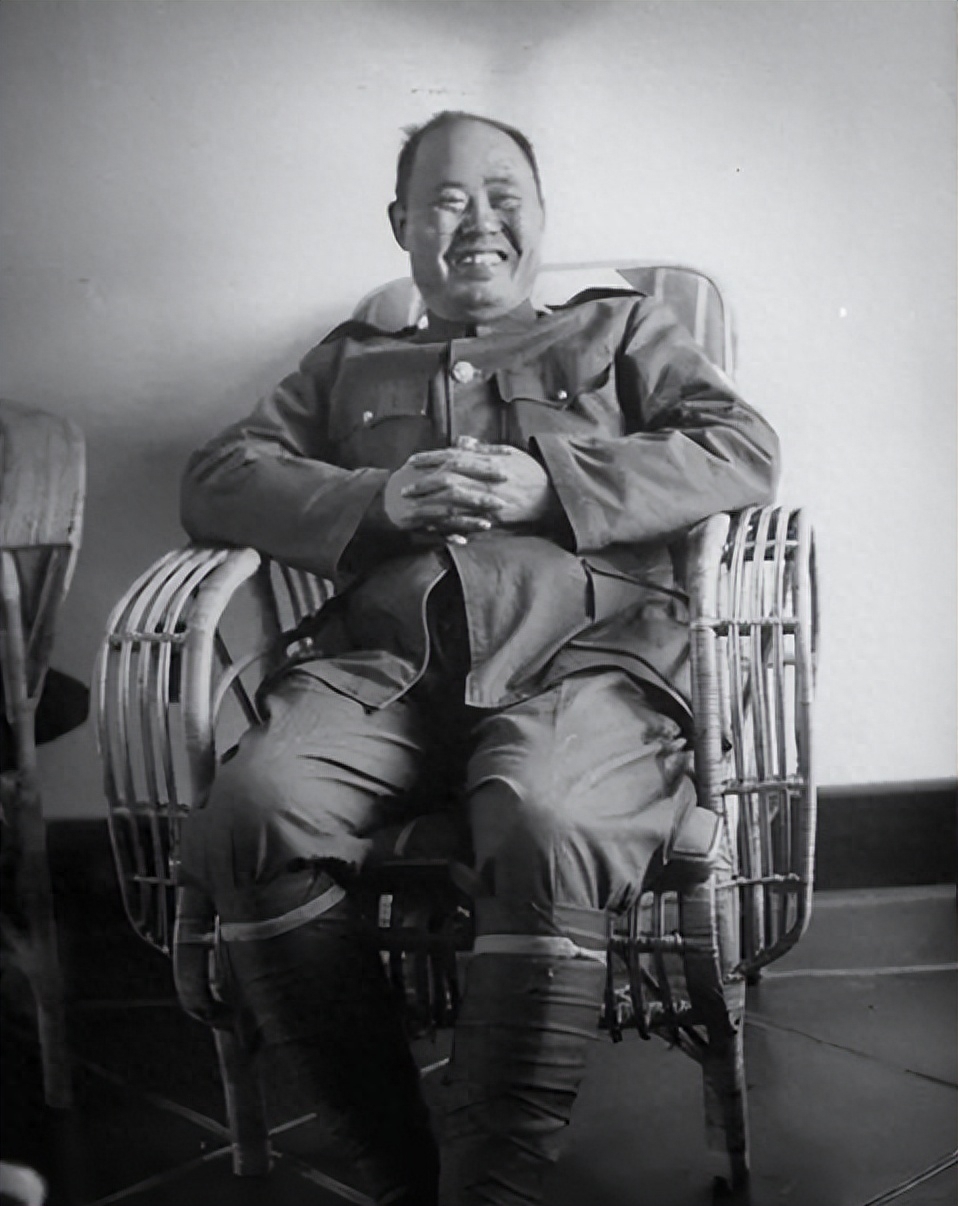 1948年杨成武兵围张家口傅作义的电话却让守城的孙兰峰很失望