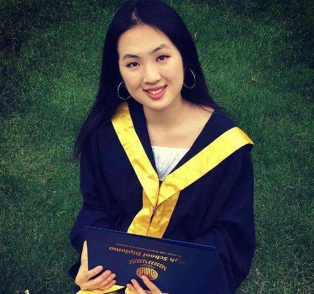姚凌:任正非的第二任妻子,比任正非小30岁,曾是他的得力秘书