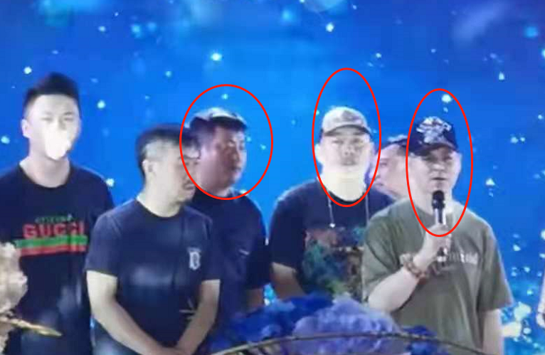 演员张小伟儿子大婚,赵本山为其赐字送祝福,闫学晶当证婚人